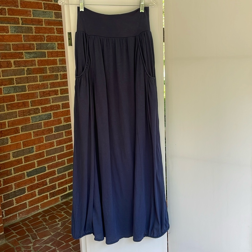 Garnet Hill Maxi Knit Skirt size small in blue